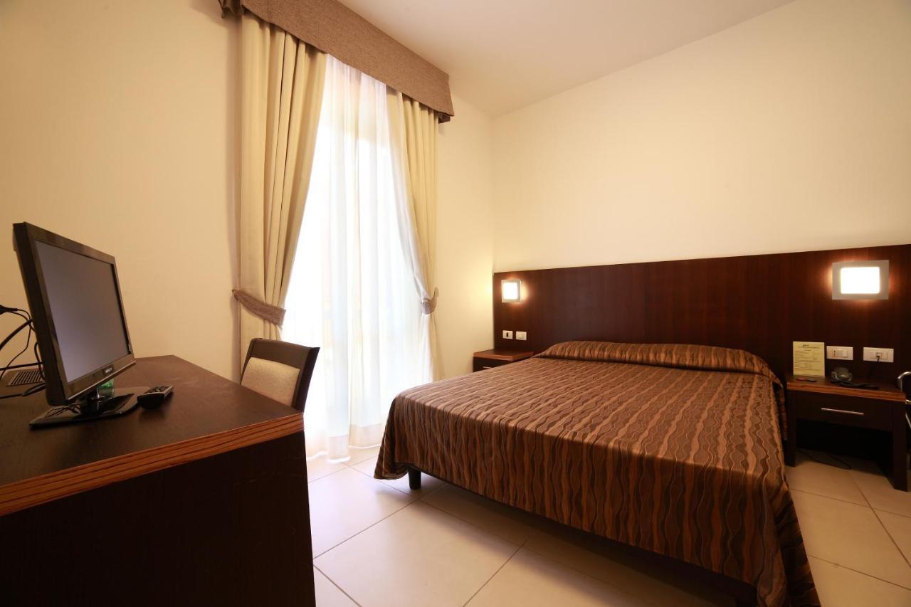 Hotel Margherita Μοντερόσο αλ Μάρε Εξωτερικό φωτογραφία