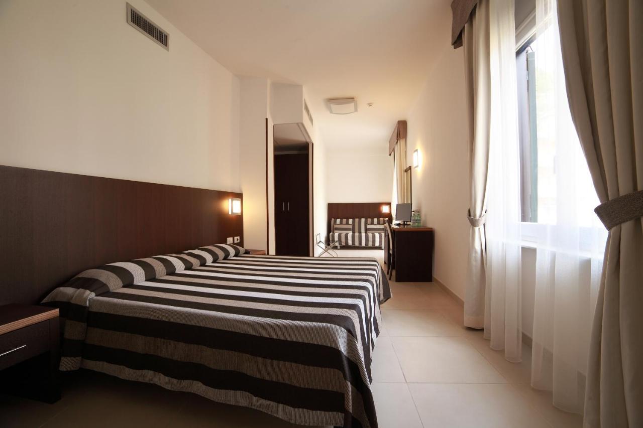 Hotel Margherita Μοντερόσο αλ Μάρε Δωμάτιο φωτογραφία