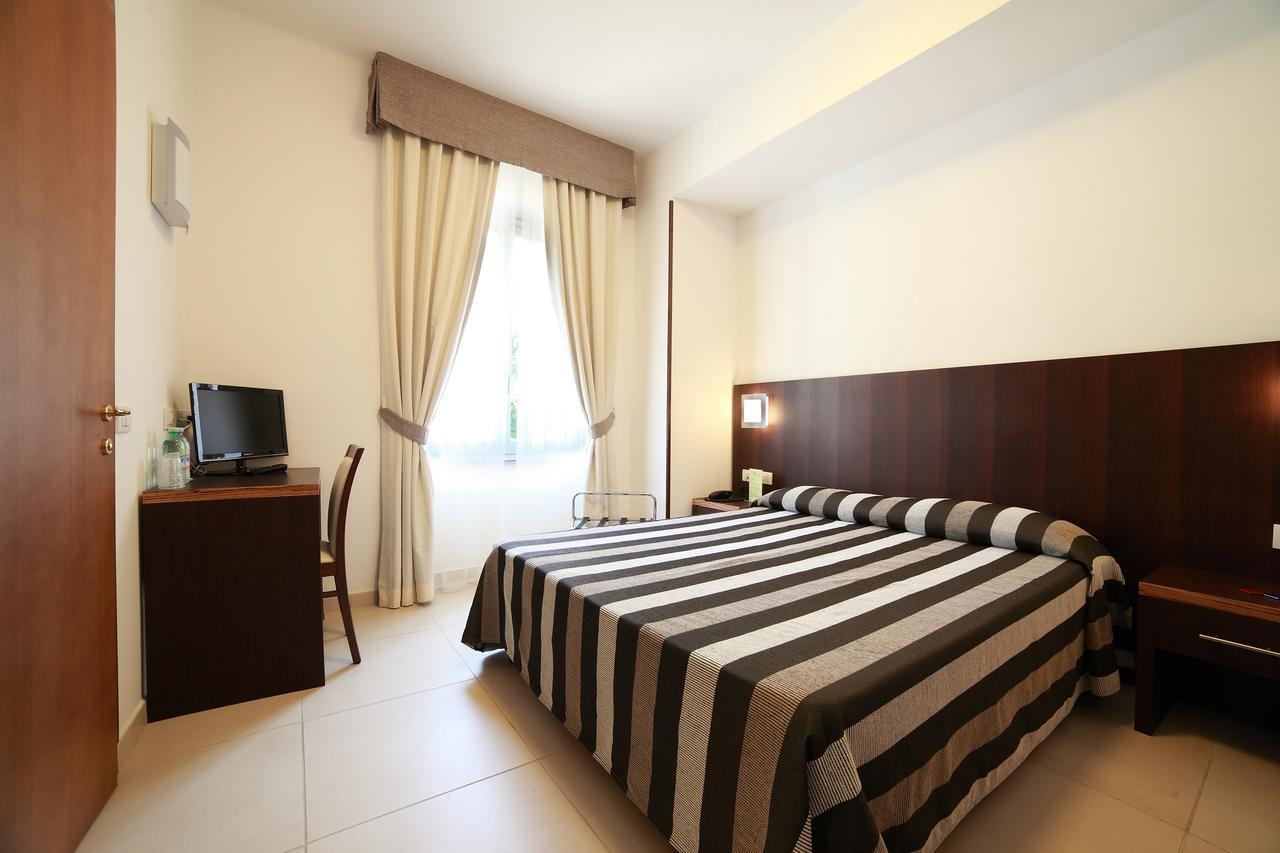 Hotel Margherita Μοντερόσο αλ Μάρε Εξωτερικό φωτογραφία