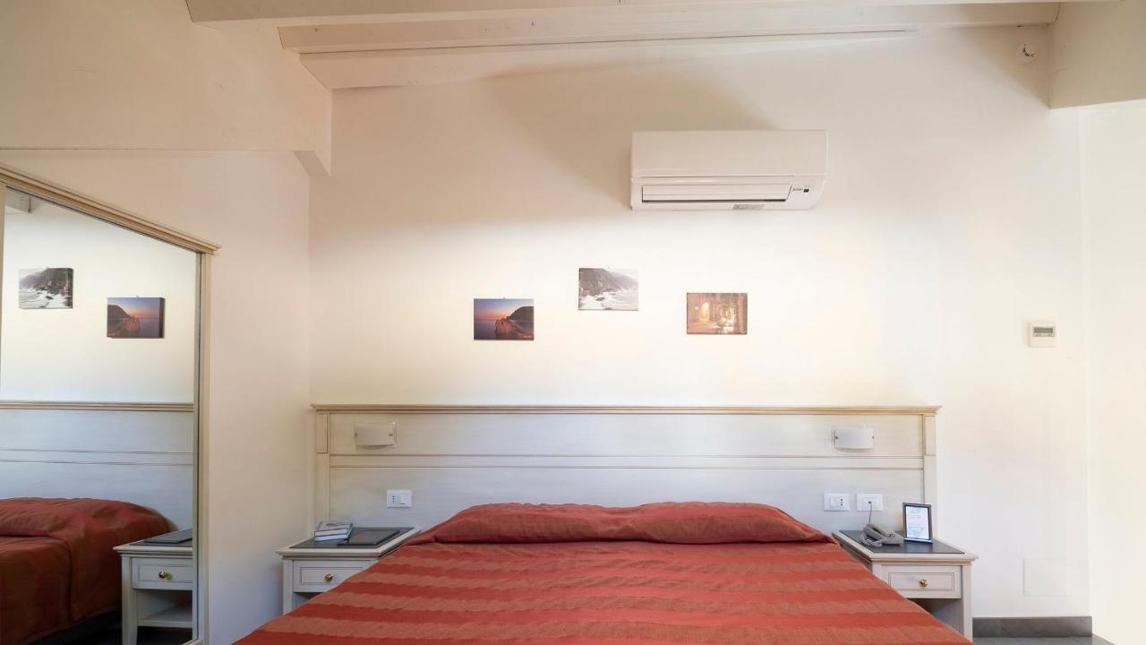 Hotel Margherita Μοντερόσο αλ Μάρε Εξωτερικό φωτογραφία