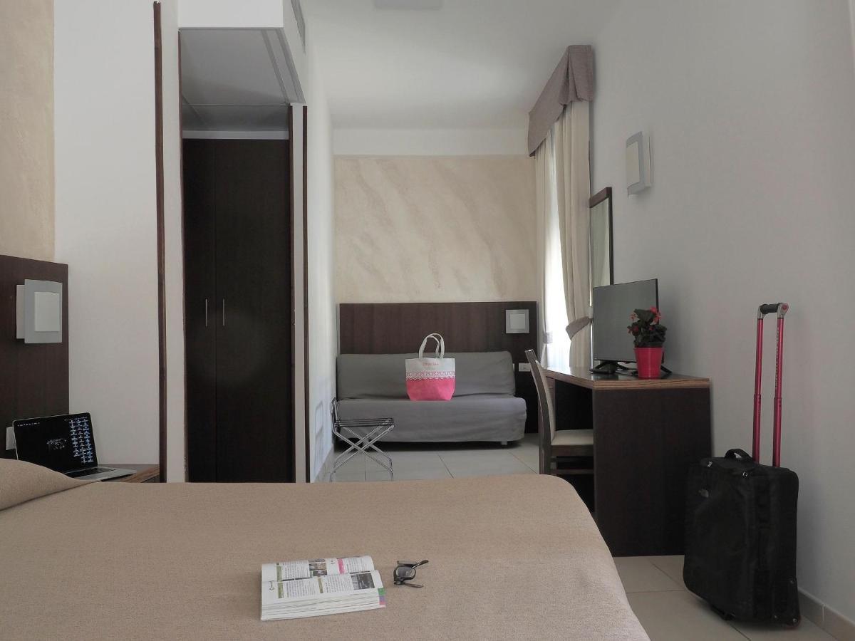 Hotel Margherita Μοντερόσο αλ Μάρε Εξωτερικό φωτογραφία